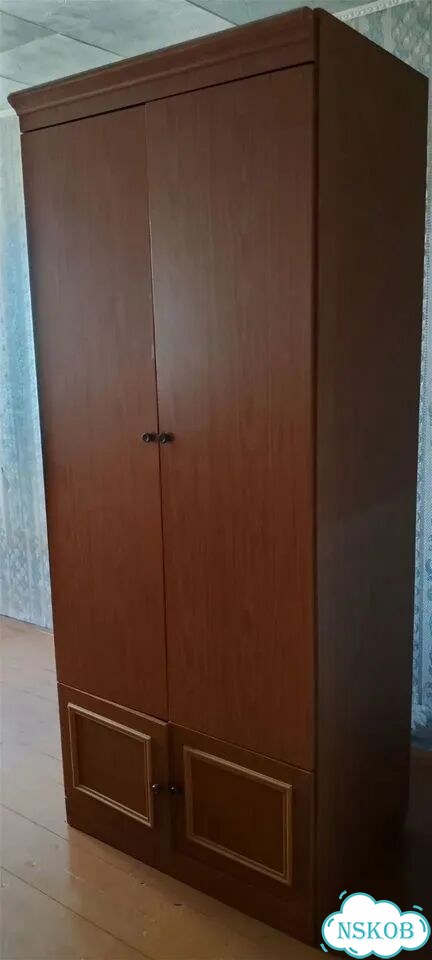 Шкаф распашной двухстворчатый фото 1
