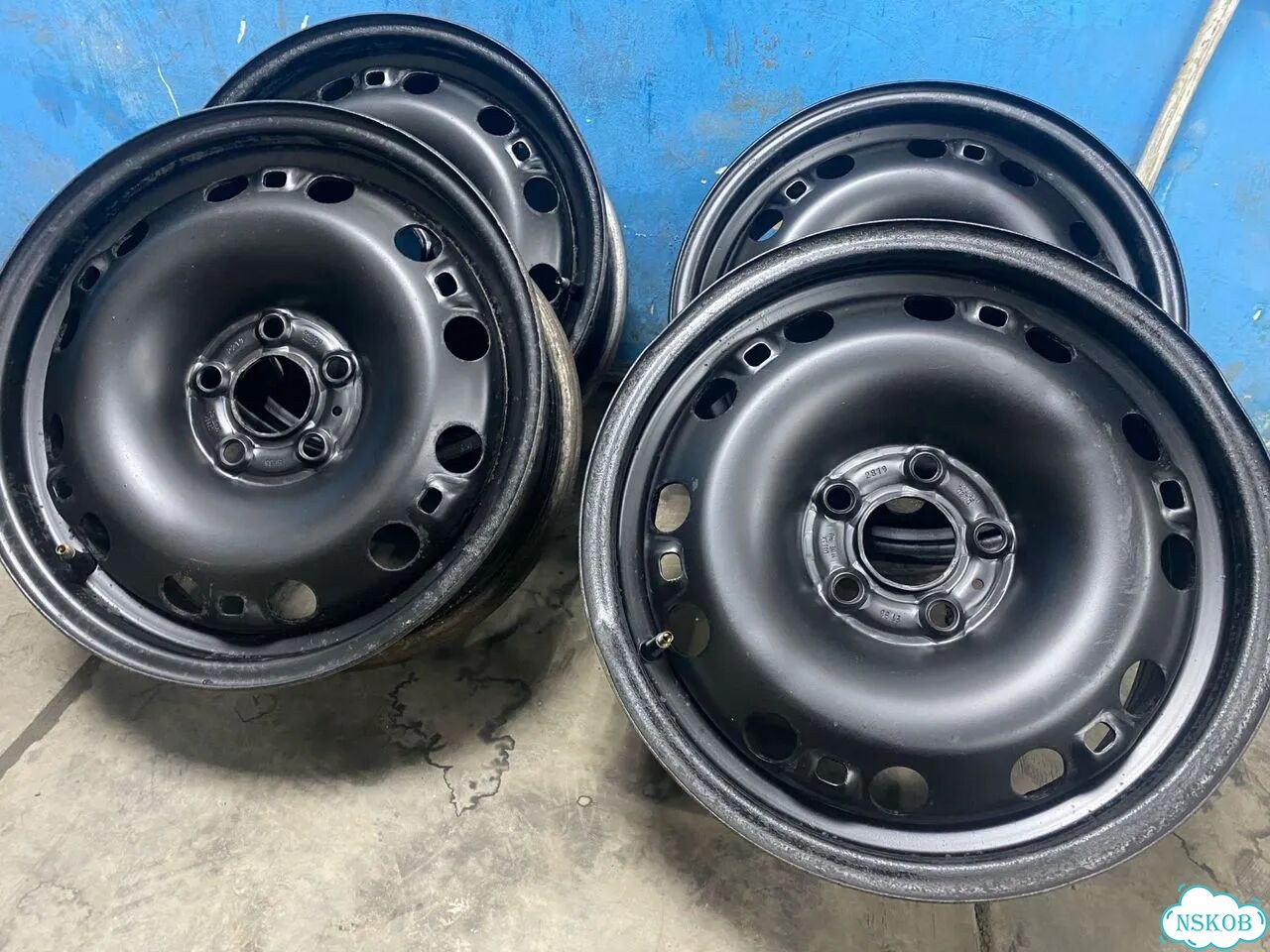 Штампованные диски Volkswagen 6×R15 5×100 фото 1