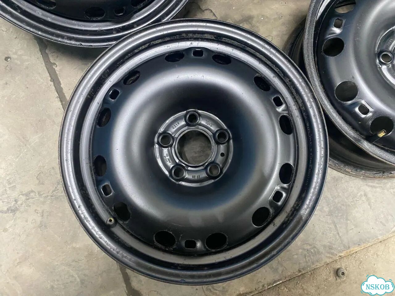 Штампованные диски Volkswagen 6×R15 5×100 фото 4