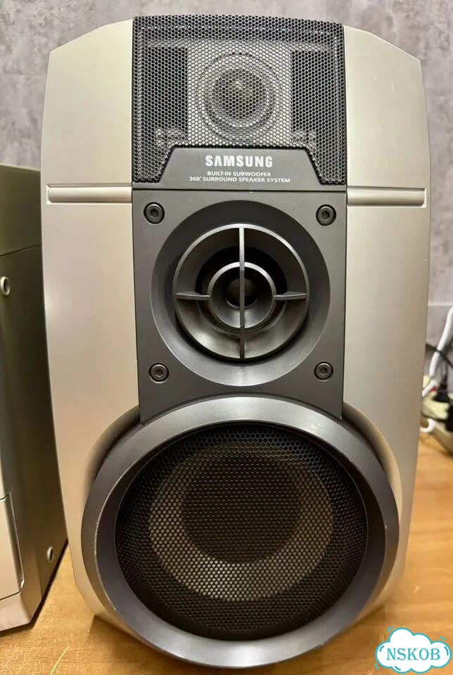 Отличный музыкальный центр Samsung max WL69 фото 6