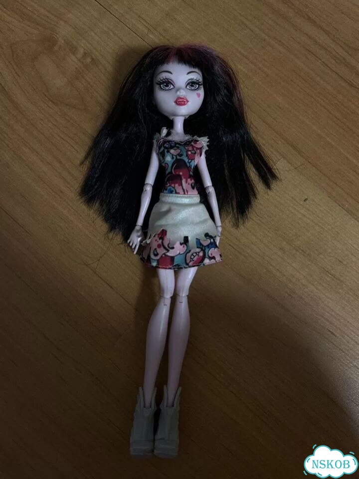 Monster High G1 Дракулаура Boo York фото 7