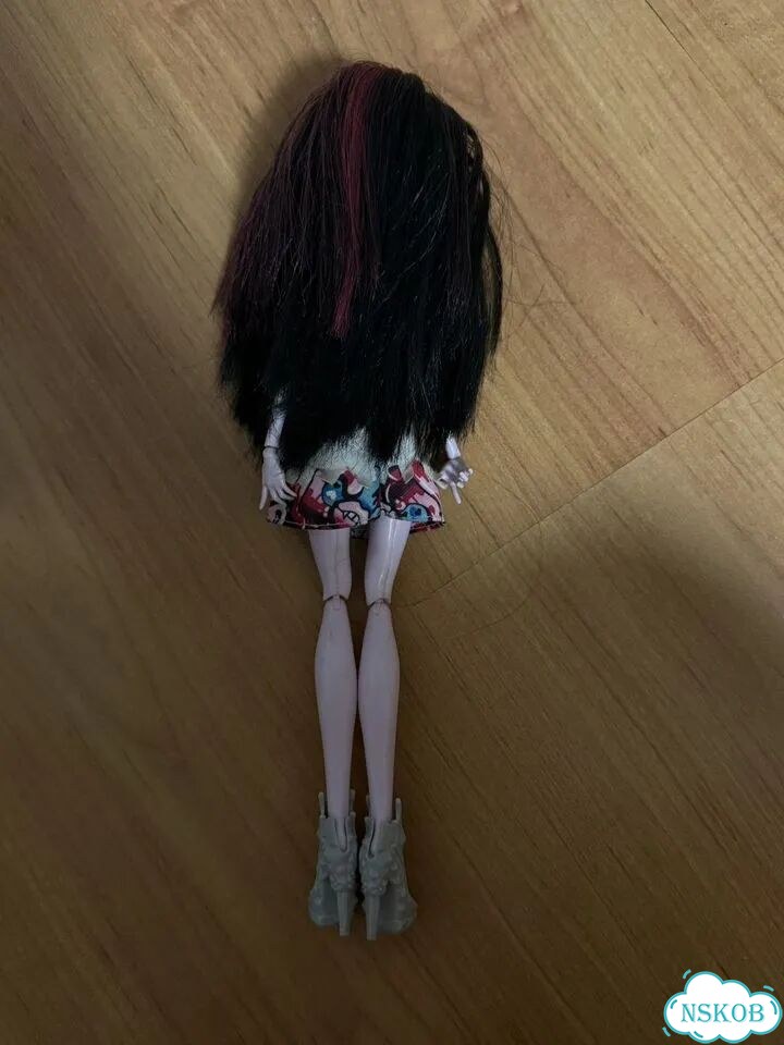 Monster High G1 Дракулаура Boo York фото 8
