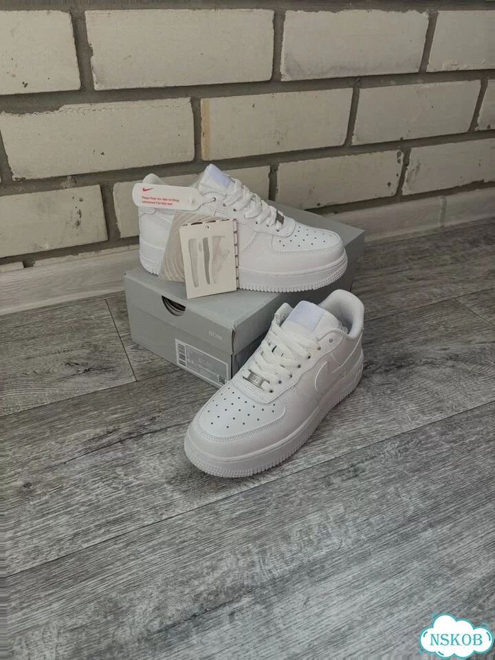 Nike air foce 1 белые премиум фото 3