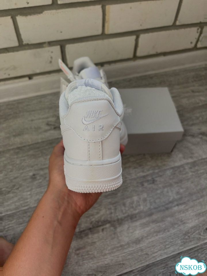 Nike air foce 1 белые премиум фото 6