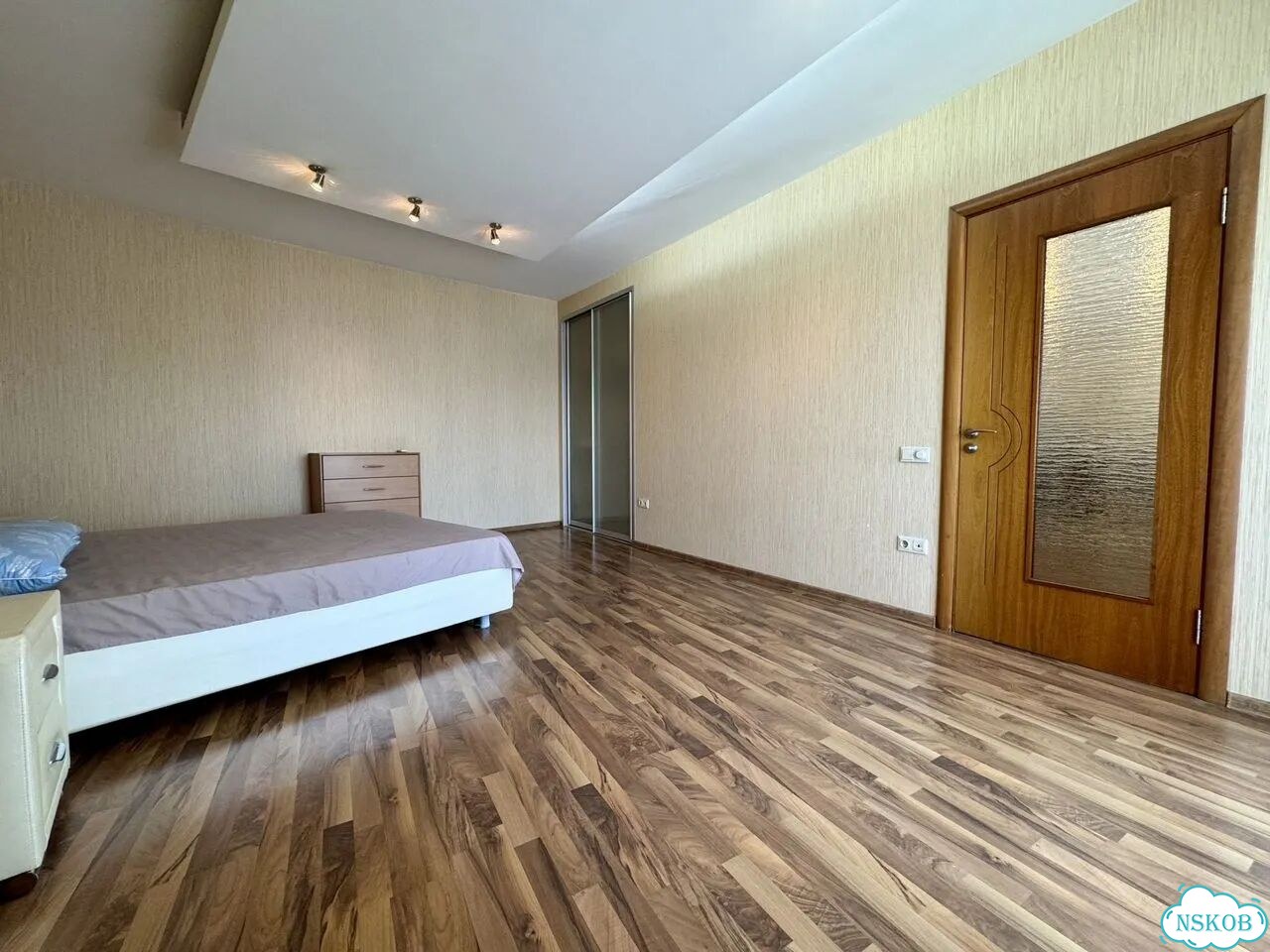 1-к. квартира, 52 м², 10/13 эт. фото 2