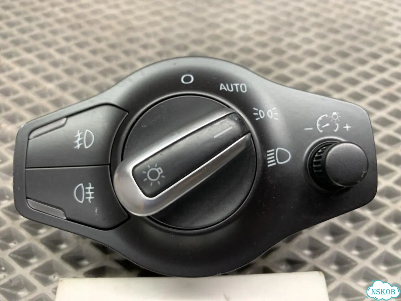 Переключатель света фар Audi Q5 8R cncd 2015 фото 2