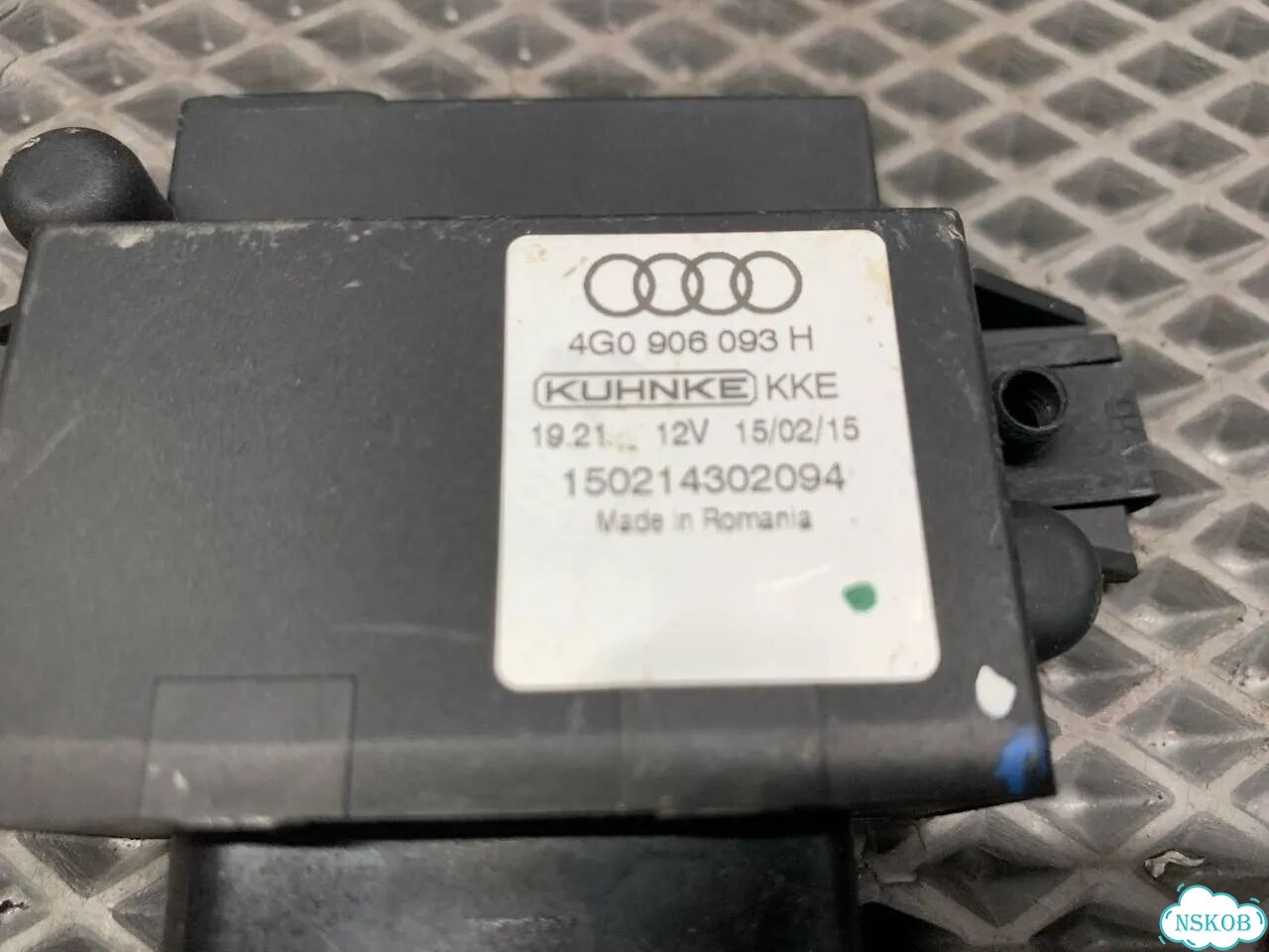 Блок управления топливным насосом Audi Q5 8R cncd фото 3