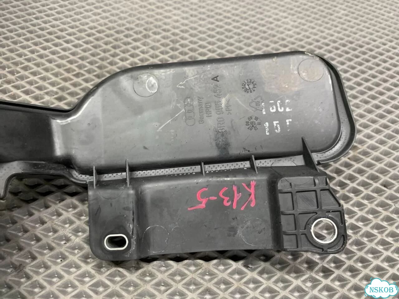 Горловина бачка стеклоомывателя Audi Q5 8R cncd фото 5