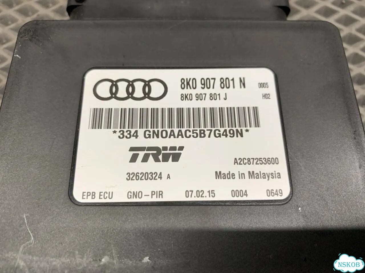 Блок управления стояночным тормозом Audi Q5 8R фото 2