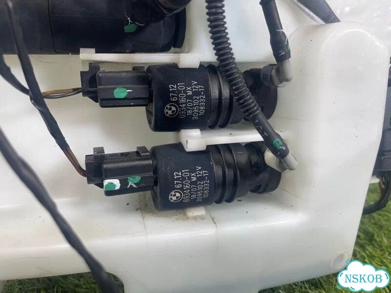 Бачок омывателя BMW X5 E70 N52B30 2007 фото 2