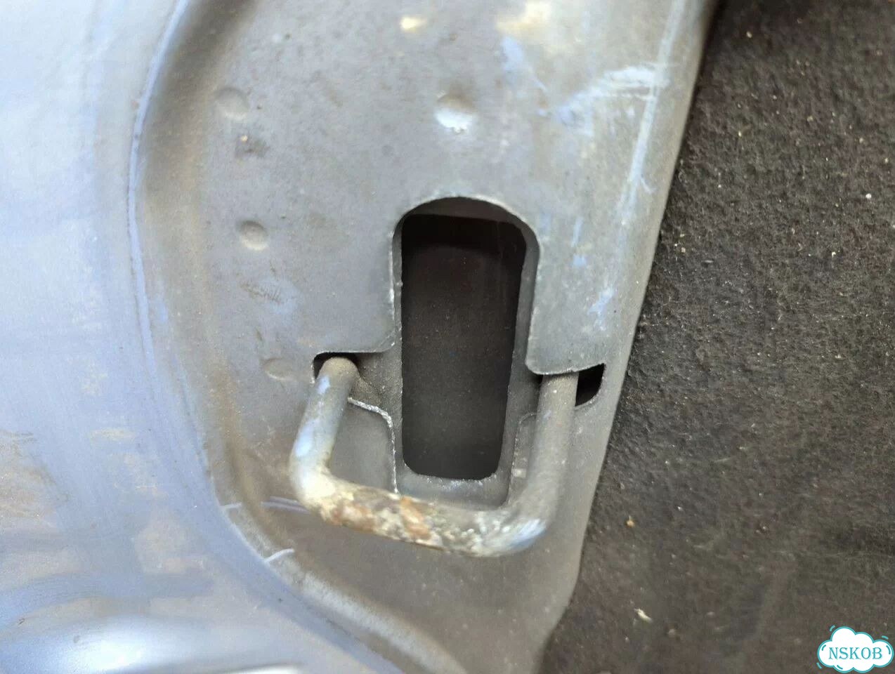 Капот Volkswagen Passat 5 фото 11