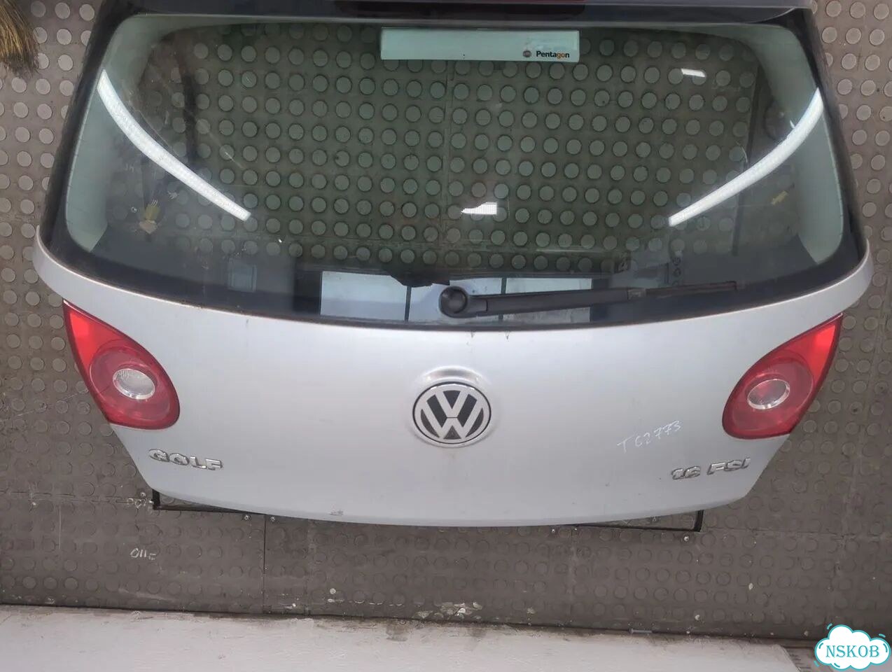 Крышка багажника Volkswagen Golf 5 фото 10