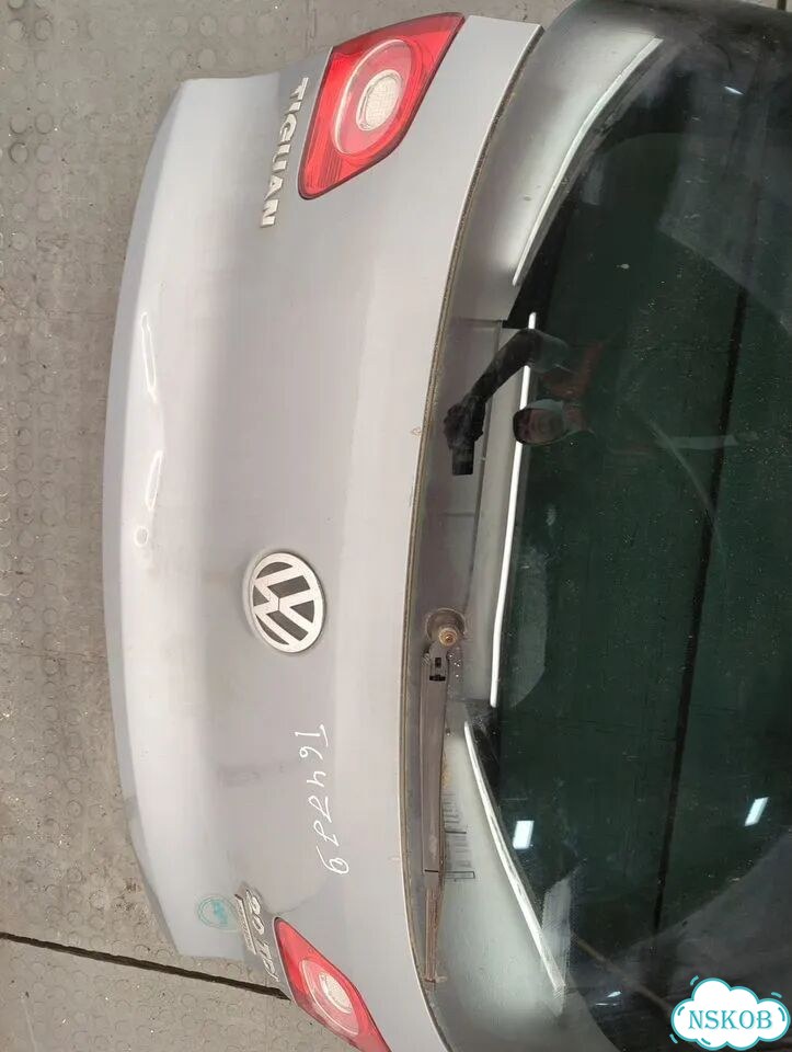 Крышка багажника Volkswagen Tiguan фото 11