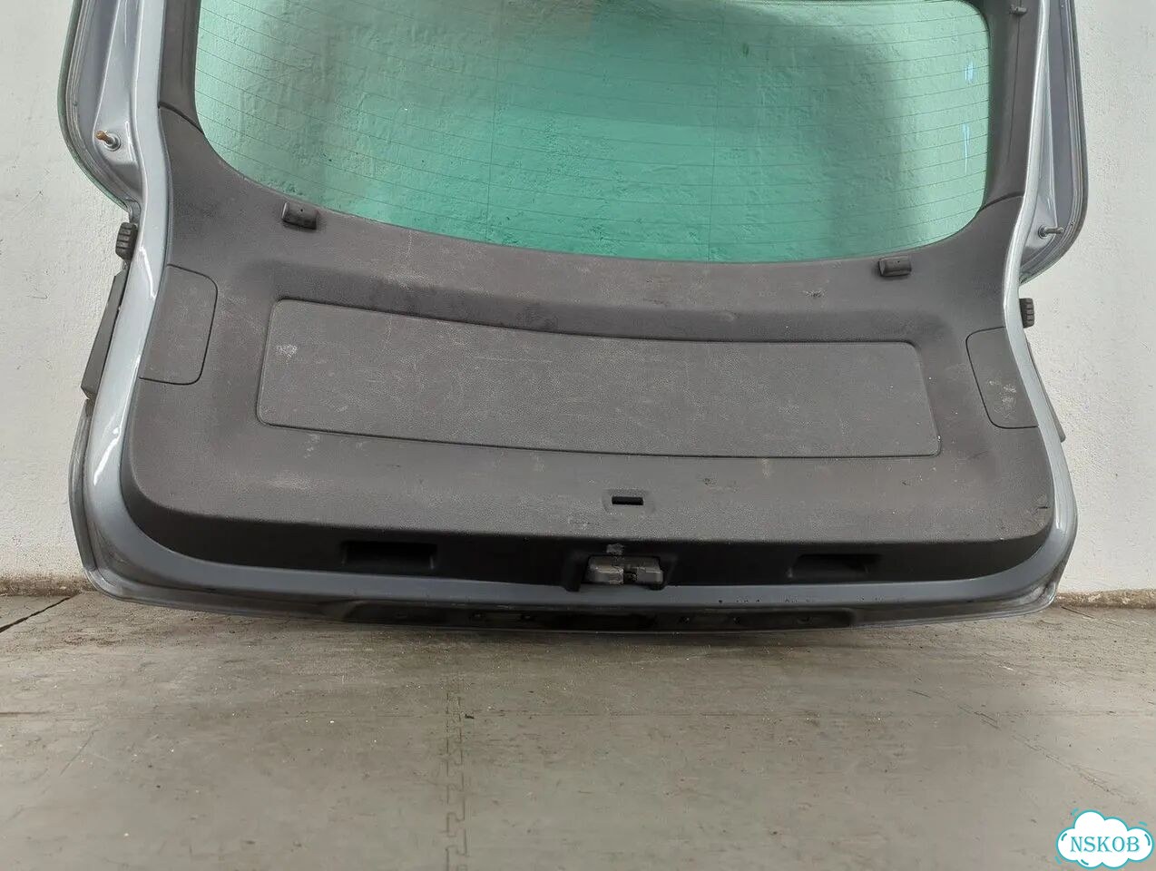 Крышка багажника Volkswagen Tiguan фото 9