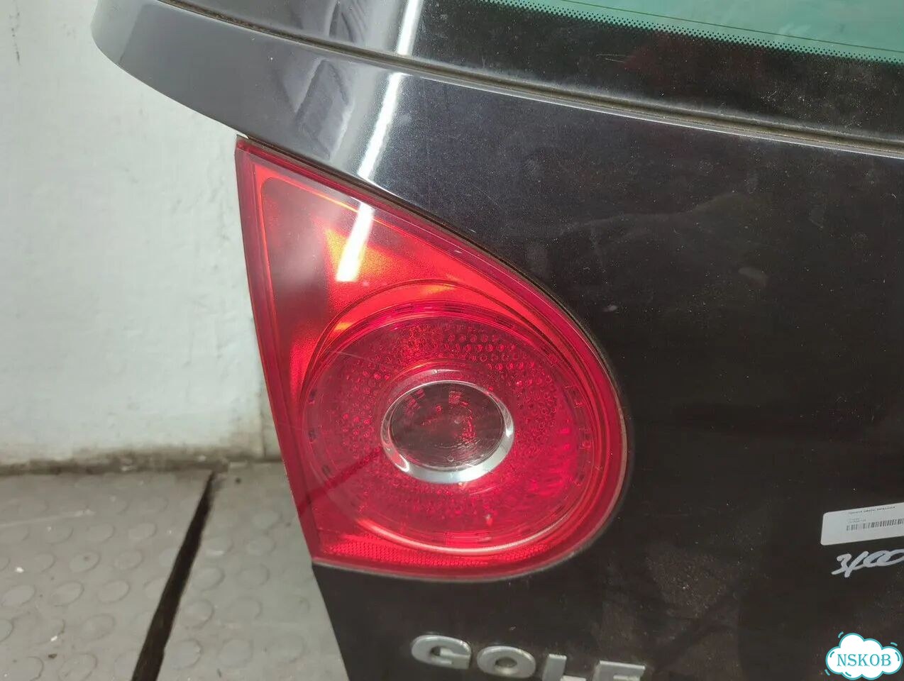 Крышка багажника Volkswagen Golf 5 фото 4