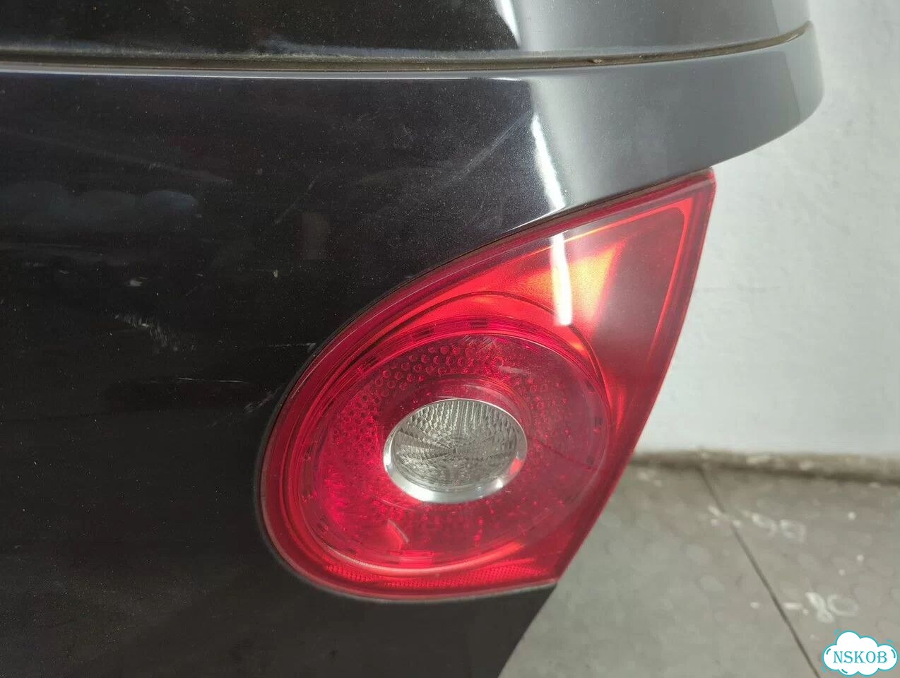 Крышка багажника Volkswagen Golf 5 фото 5
