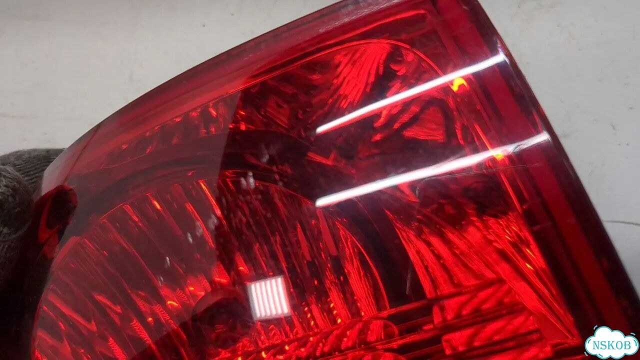 Фонарь (задний) левый Volkswagen Touareg фото 3