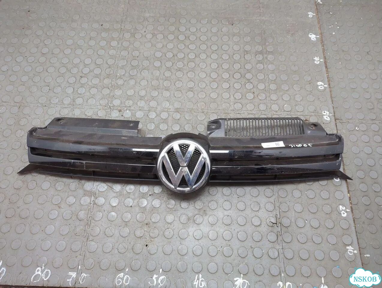 Решетка радиатора Volkswagen Golf 6 фото 1
