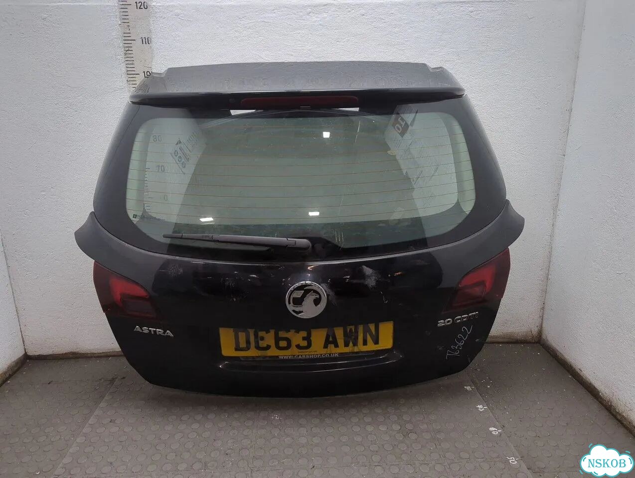 Крышка багажника Opel Astra J фото 1