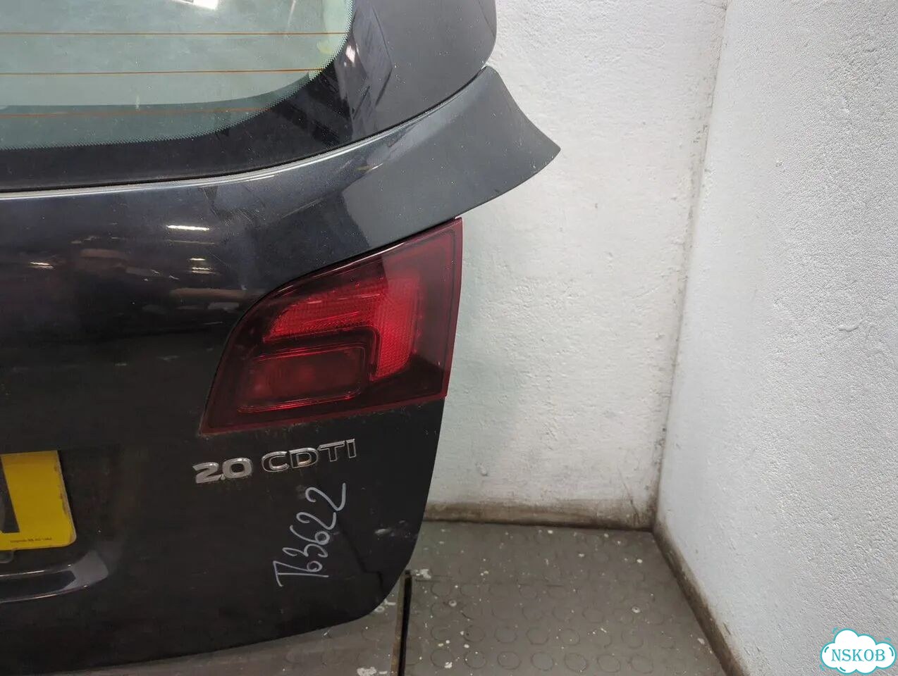 Крышка багажника Opel Astra J фото 6
