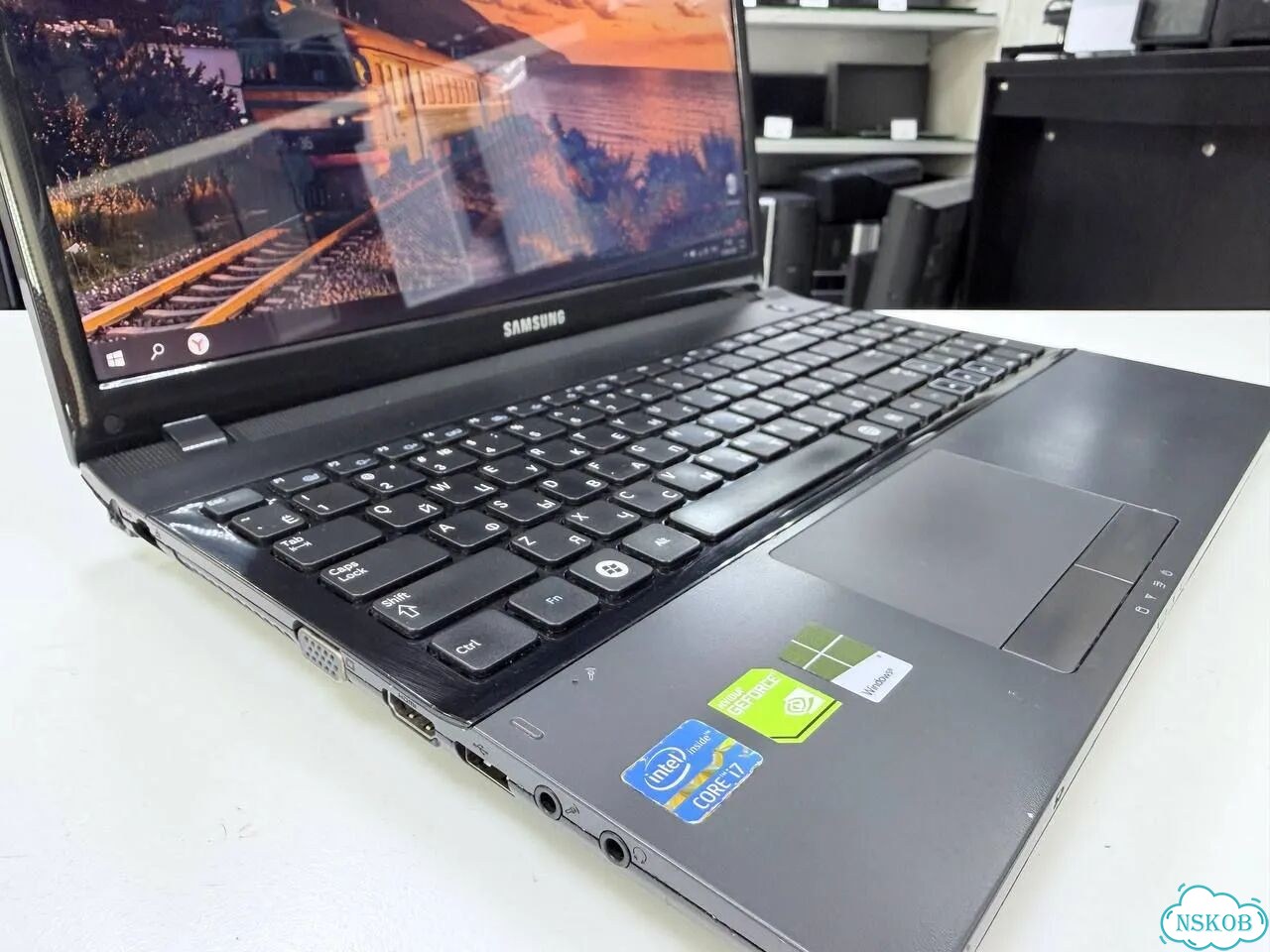 Ноутбук Samsung NP300E5C Core i7 SSD 240Gb фото 5