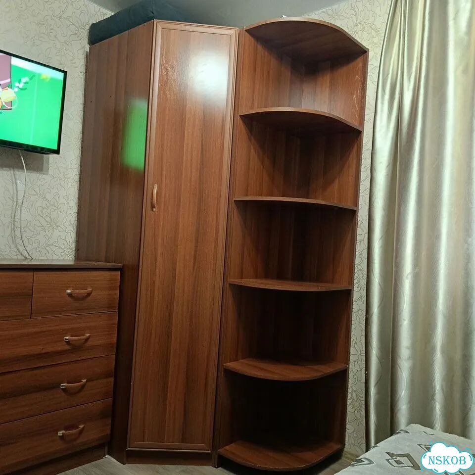 Шкаф распашной трёхстворчатый фото 4