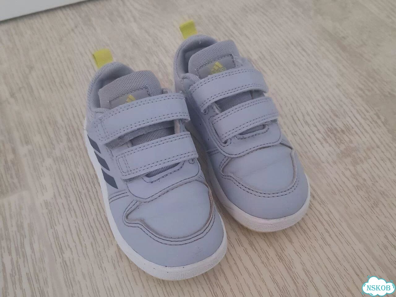 Кроссовки adidas 24см фото 1