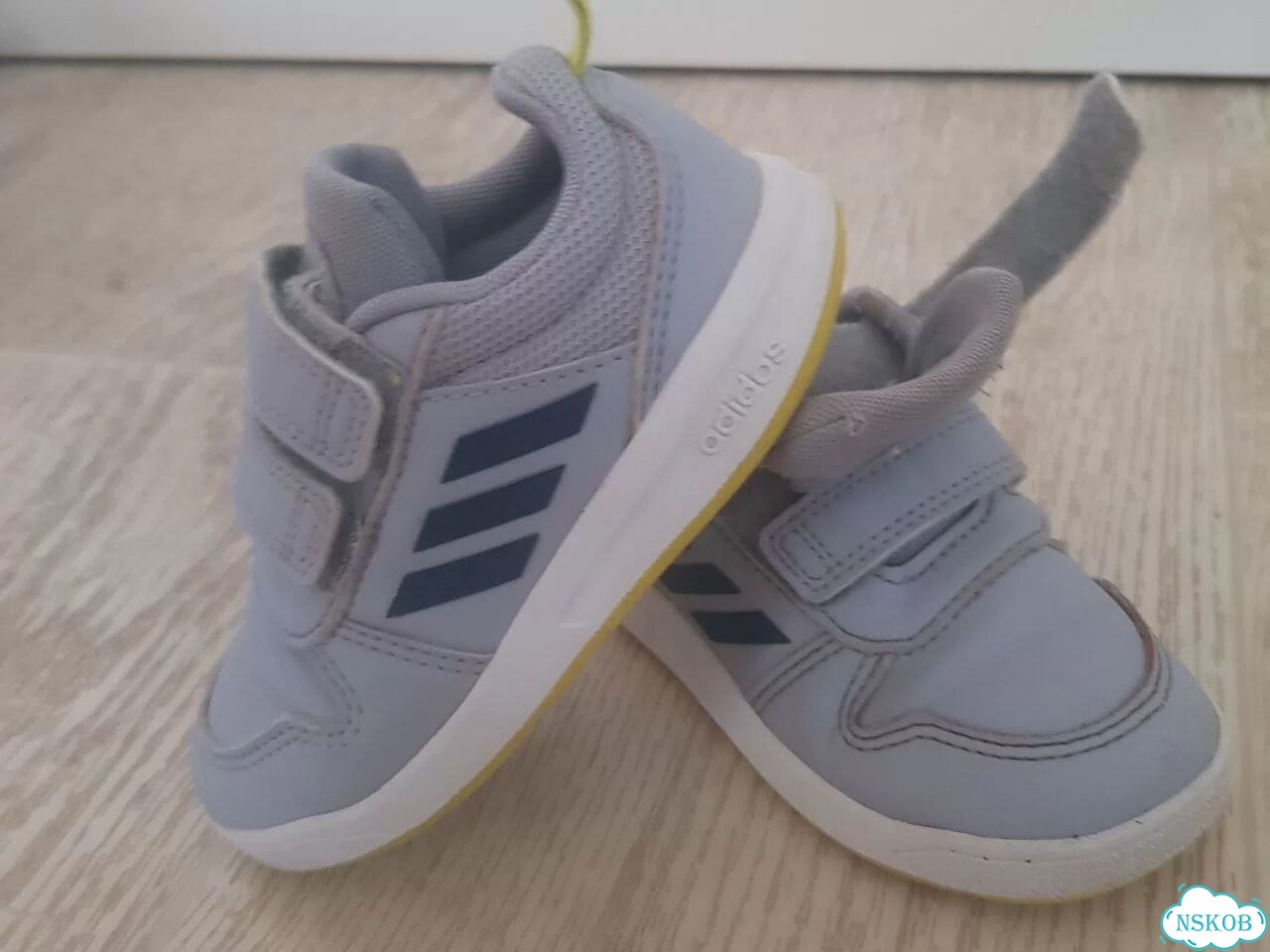 Кроссовки adidas 24см фото 3
