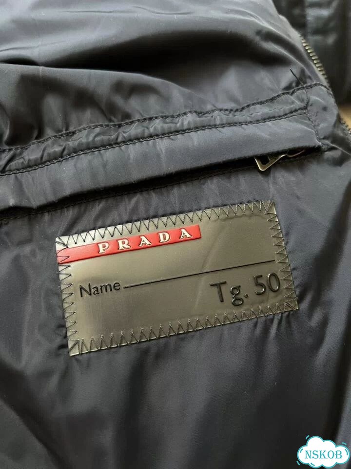 Пуховик Prada Оригинал фото 7