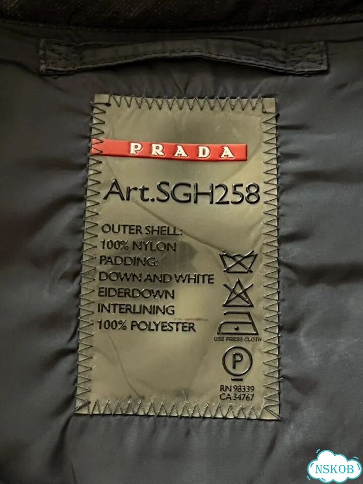 Пуховик Prada Оригинал фото 8