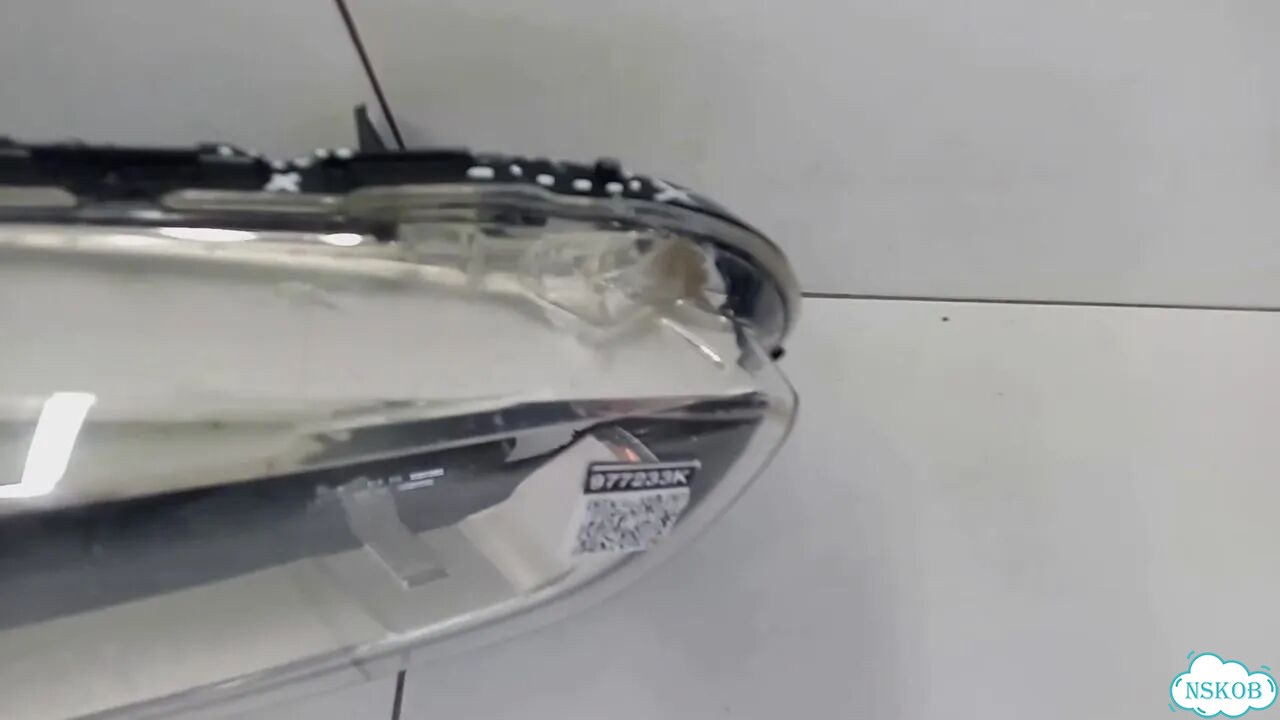 Фара правая BMW X1 F48 LED фото 1