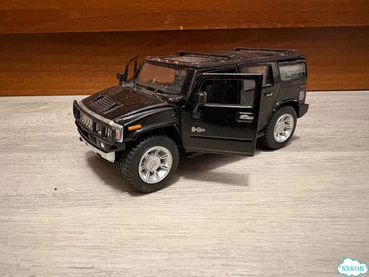 Модель Hummer H2 SUV фото 4