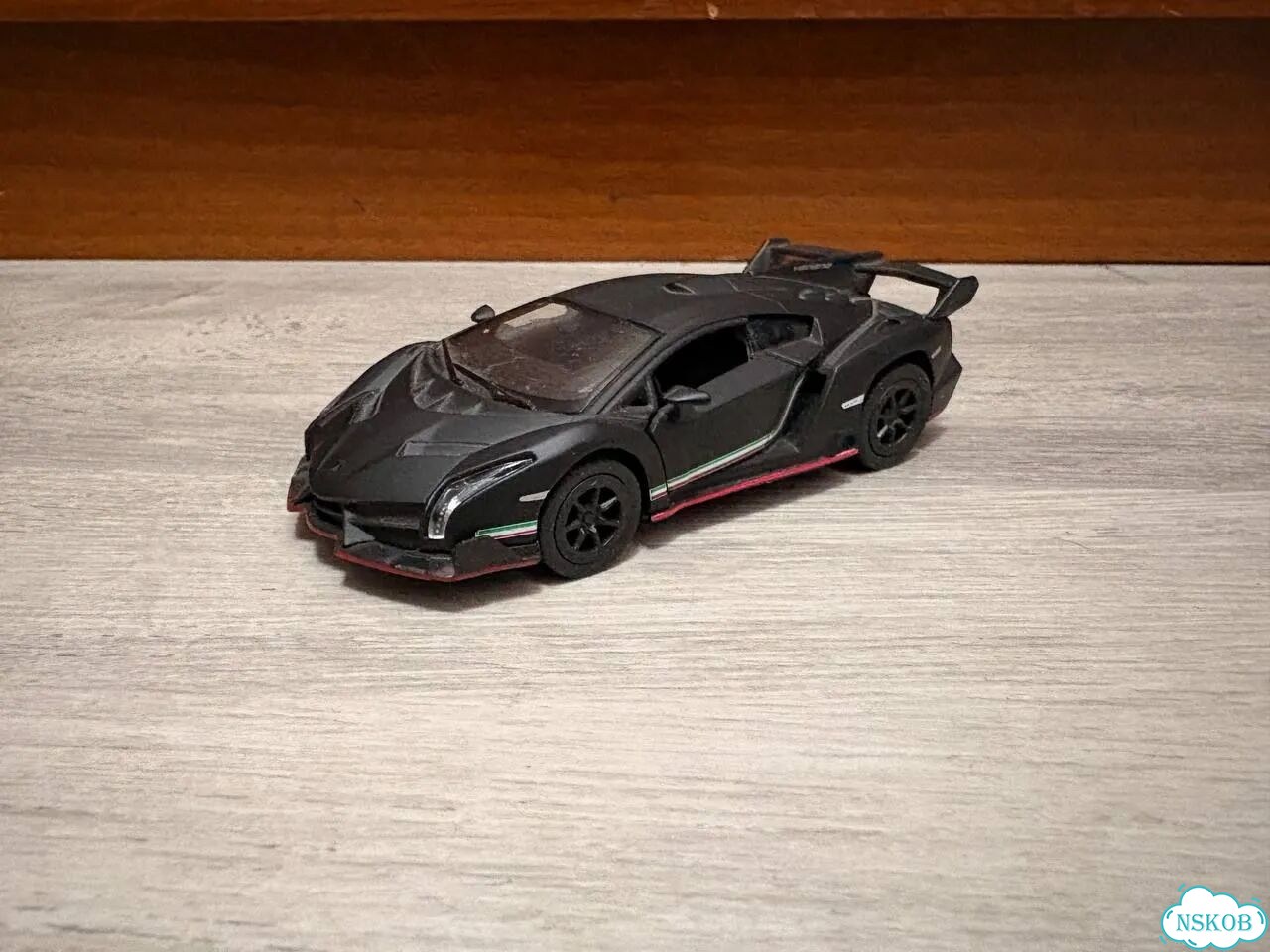 Модель Lamborghini Veneno фото 1