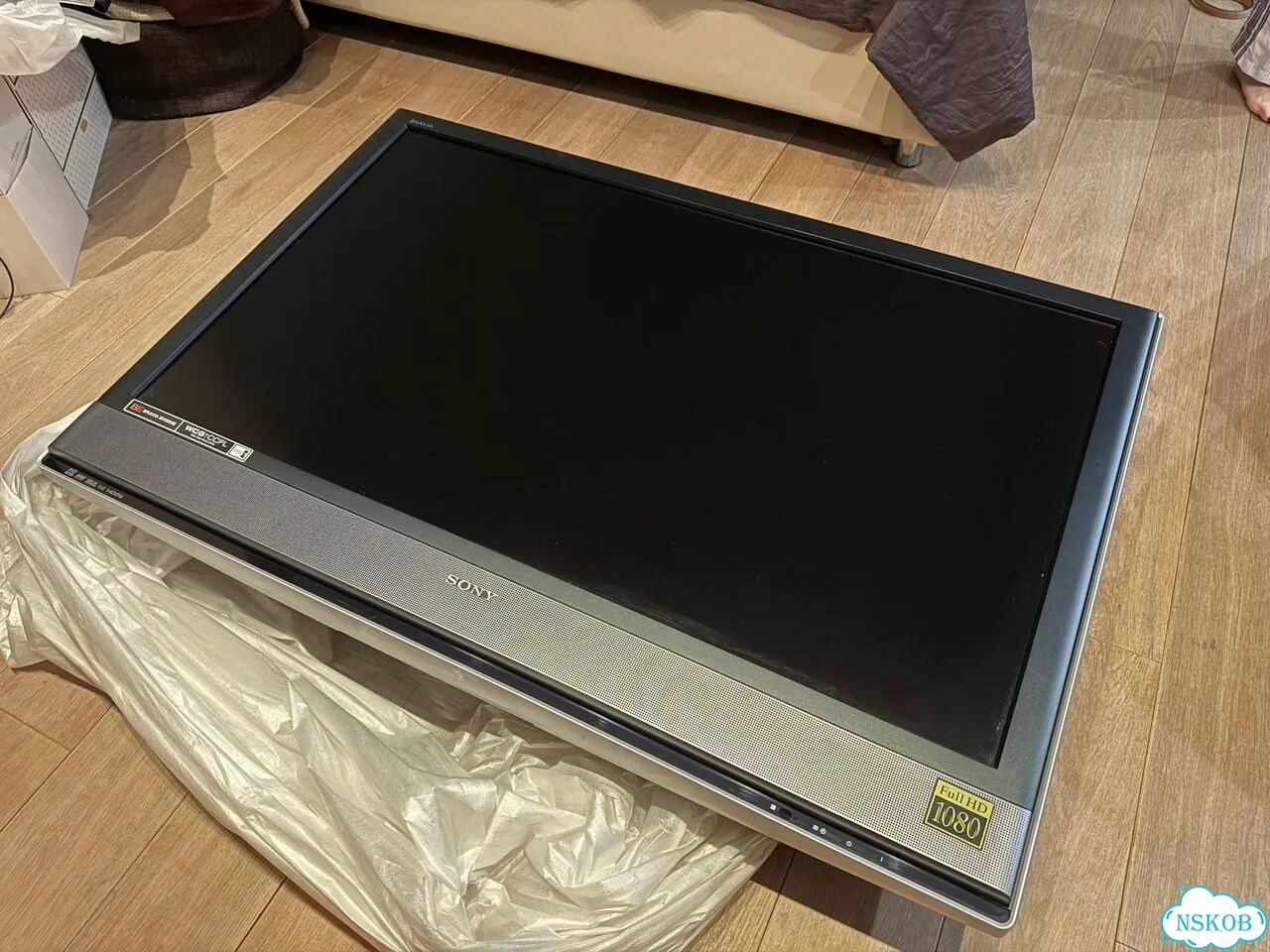 Телевизор sony bravia с портативным компьютером фото 1