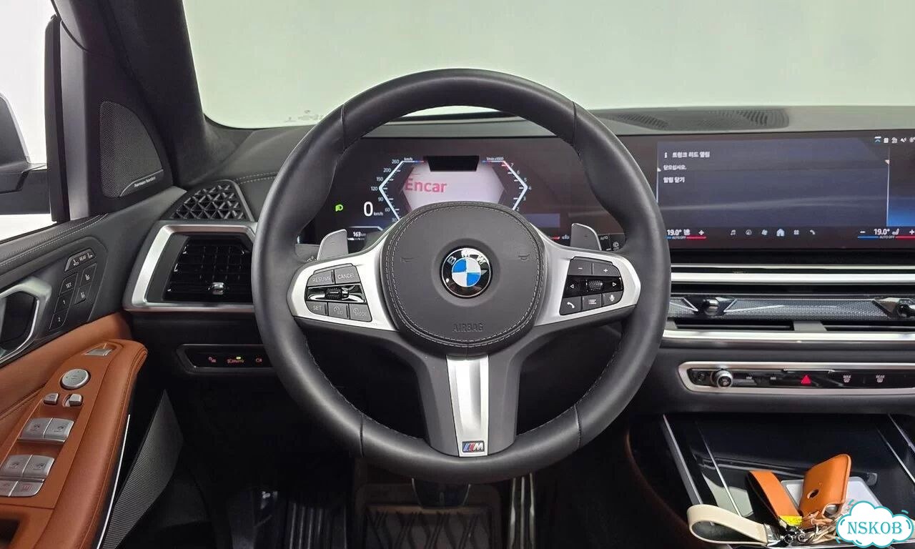 BMW X7 3.0 AT, 2024, 28 000 км фото 12