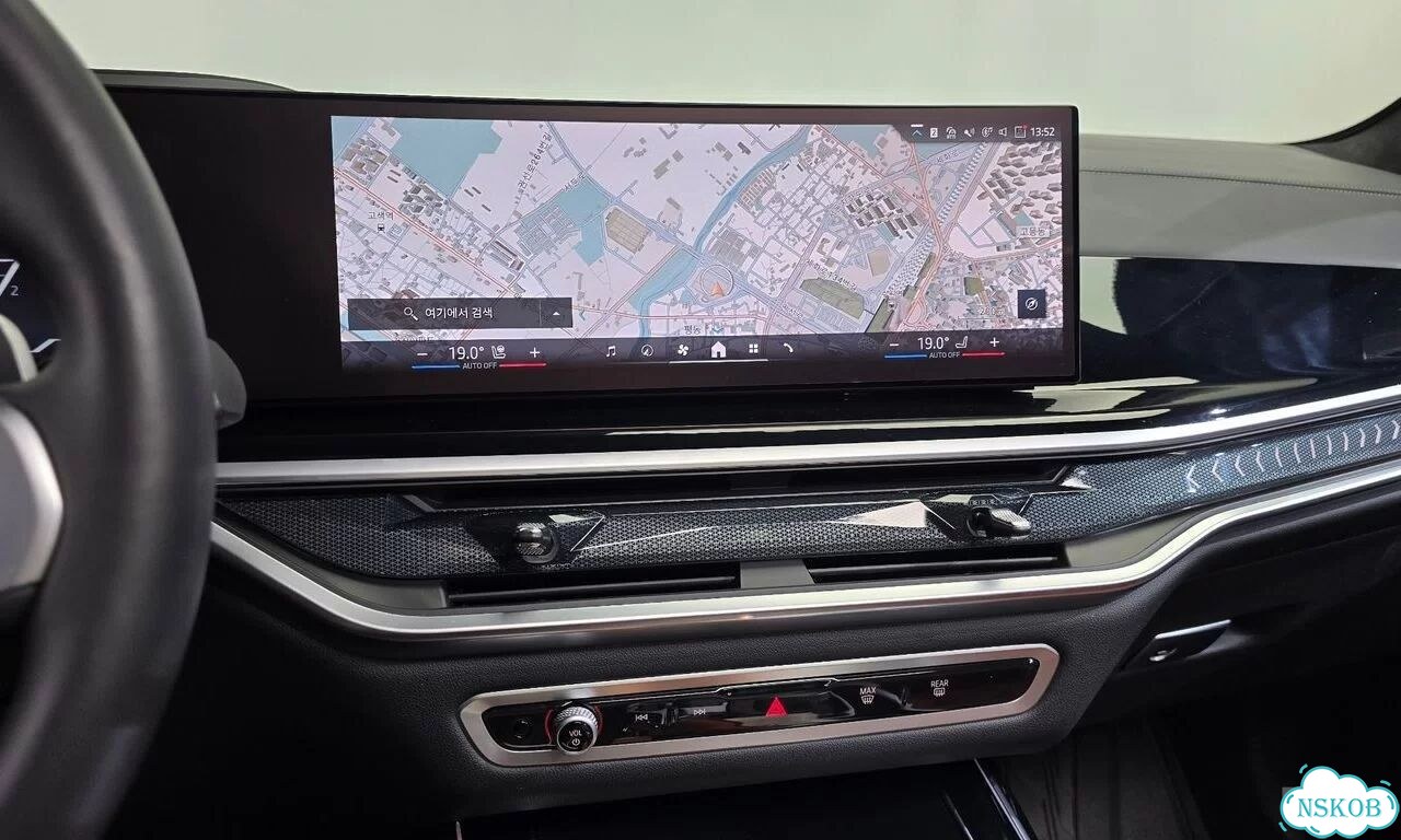 BMW X7 3.0 AT, 2024, 28 000 км фото 15