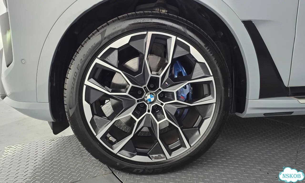 BMW X7 3.0 AT, 2024, 28 000 км фото 9