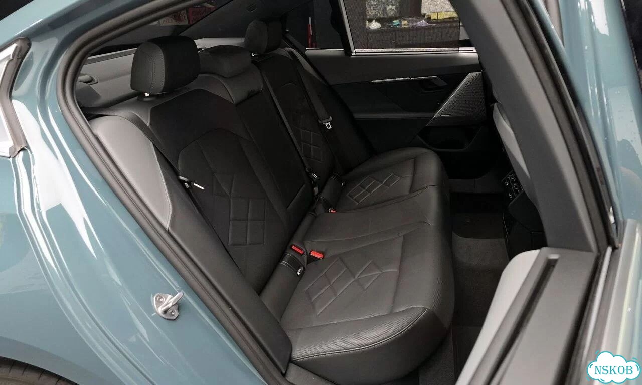 BMW 5 серия 2.0 AT, 2025, 8 200 км фото 12