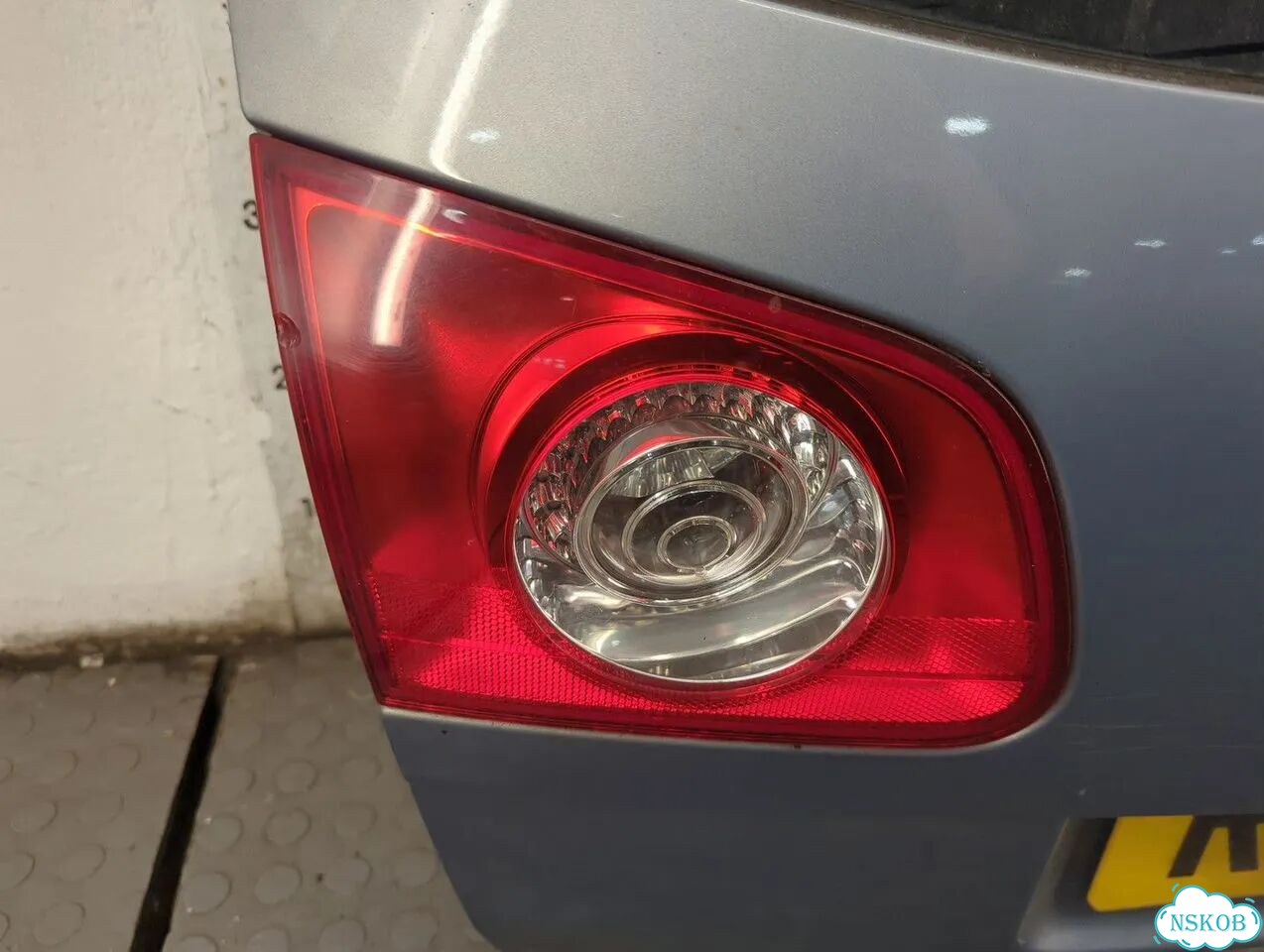 Крышка багажника Volkswagen Passat 6 фото 3