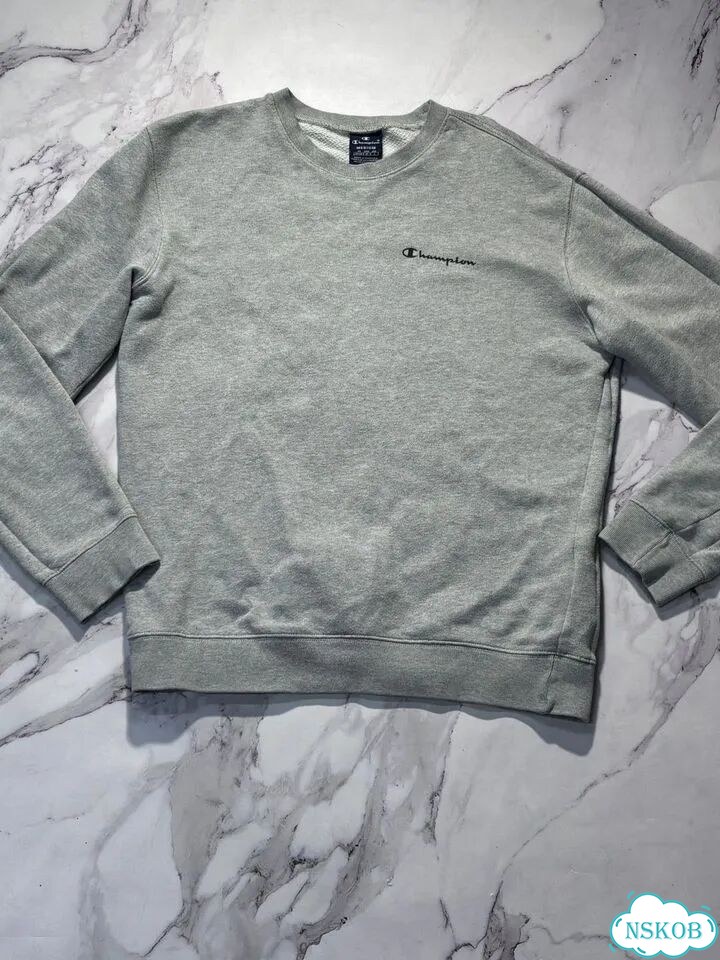 Свитшот Champion. Оригинал фото 1