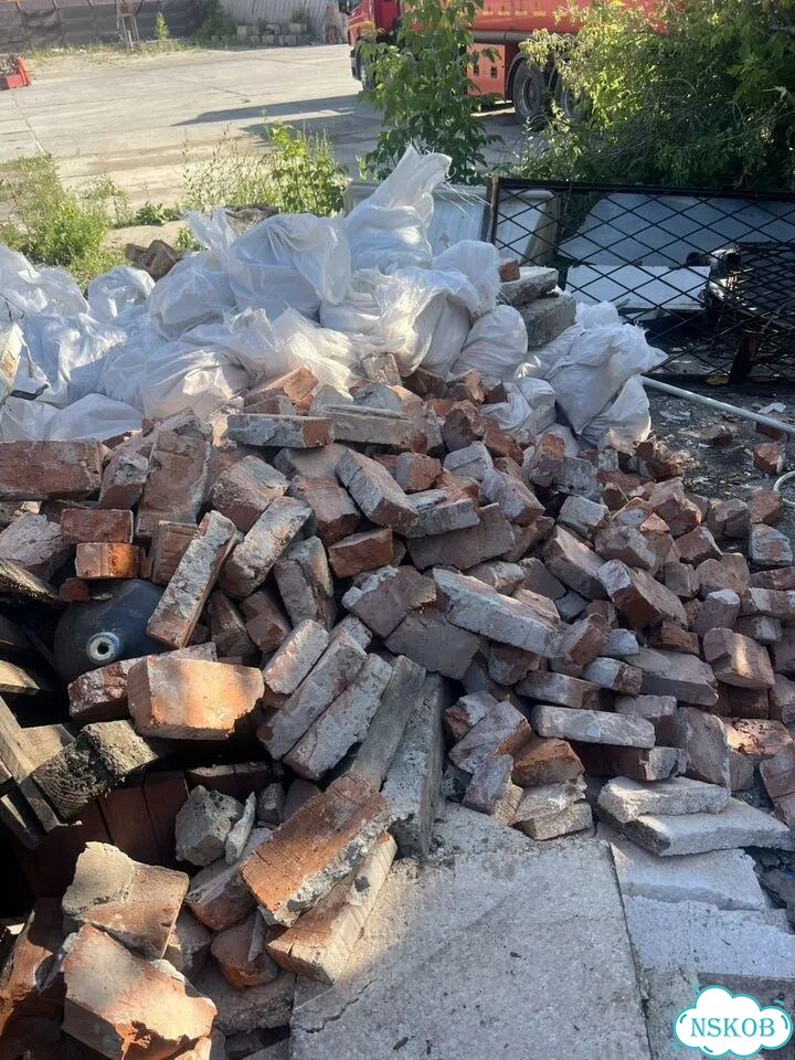 Бой кирпича и бетона фото 1