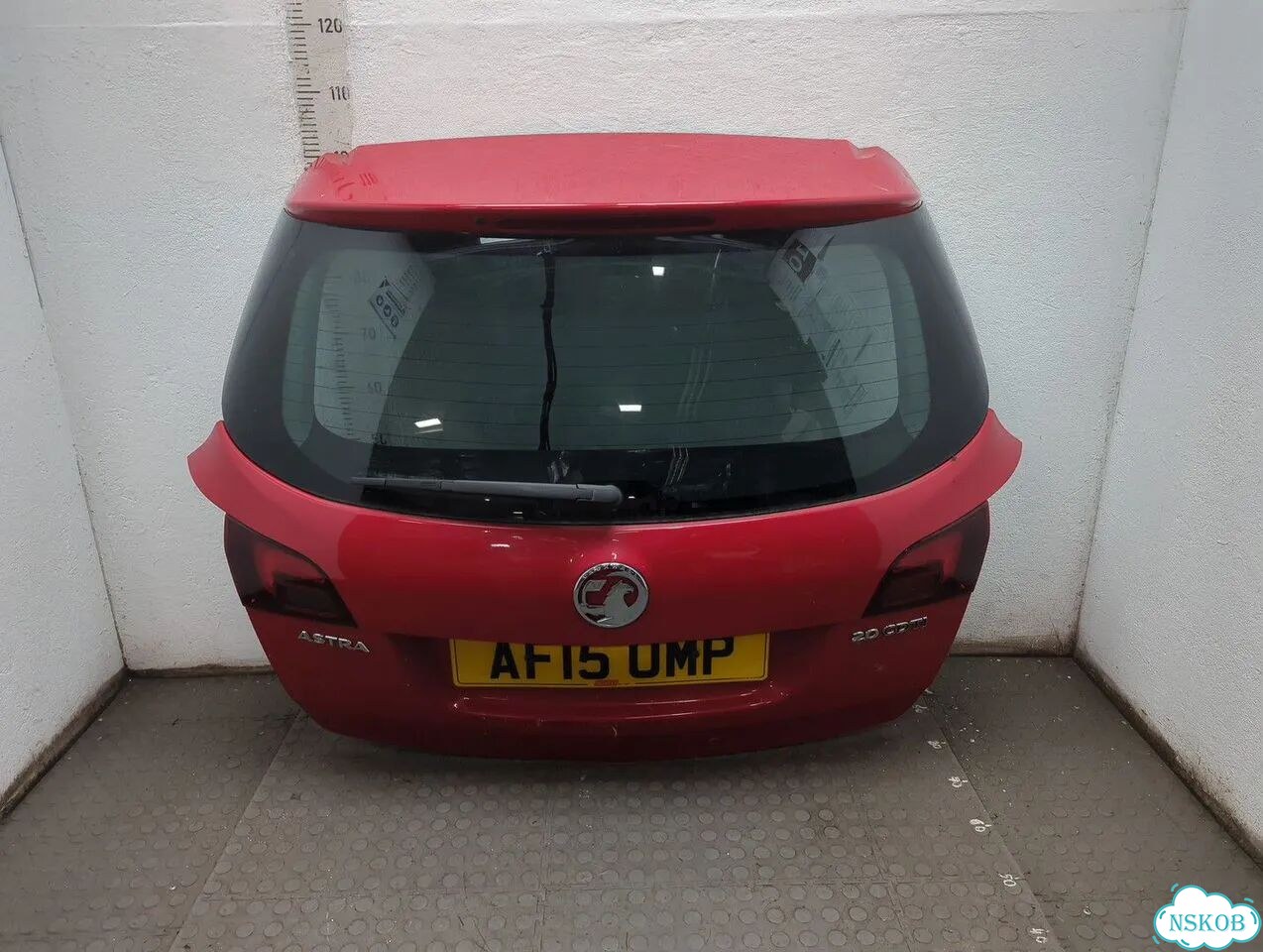 Крышка багажника Opel Astra J фото 1