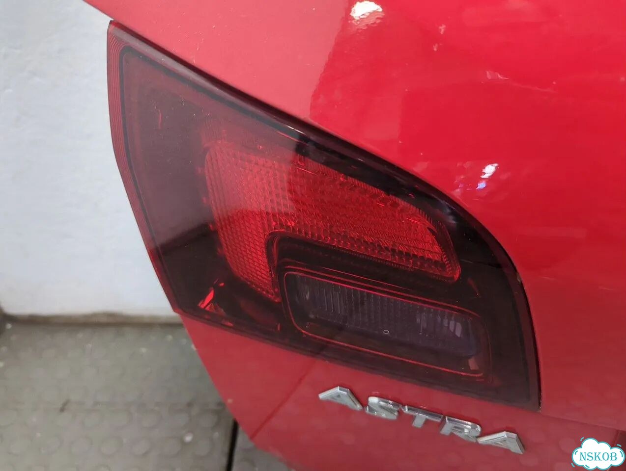 Крышка багажника Opel Astra J фото 6