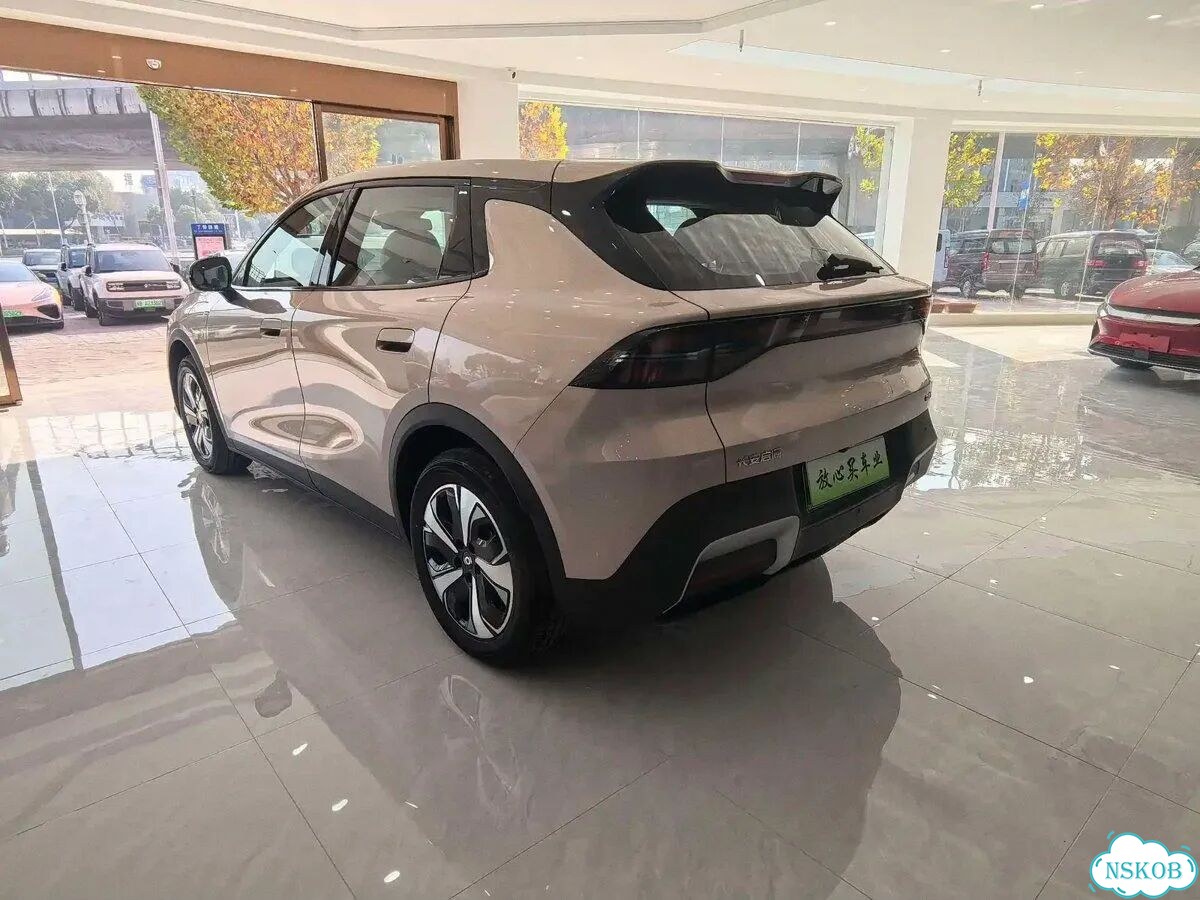 Авто из Китая. Changan Qiyuan Nevo Q05, Электро двигатель фото 2