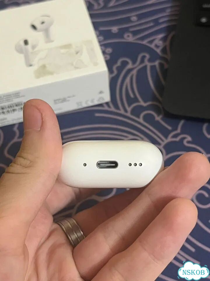Airpods 4 с шумоподавлением фото 2