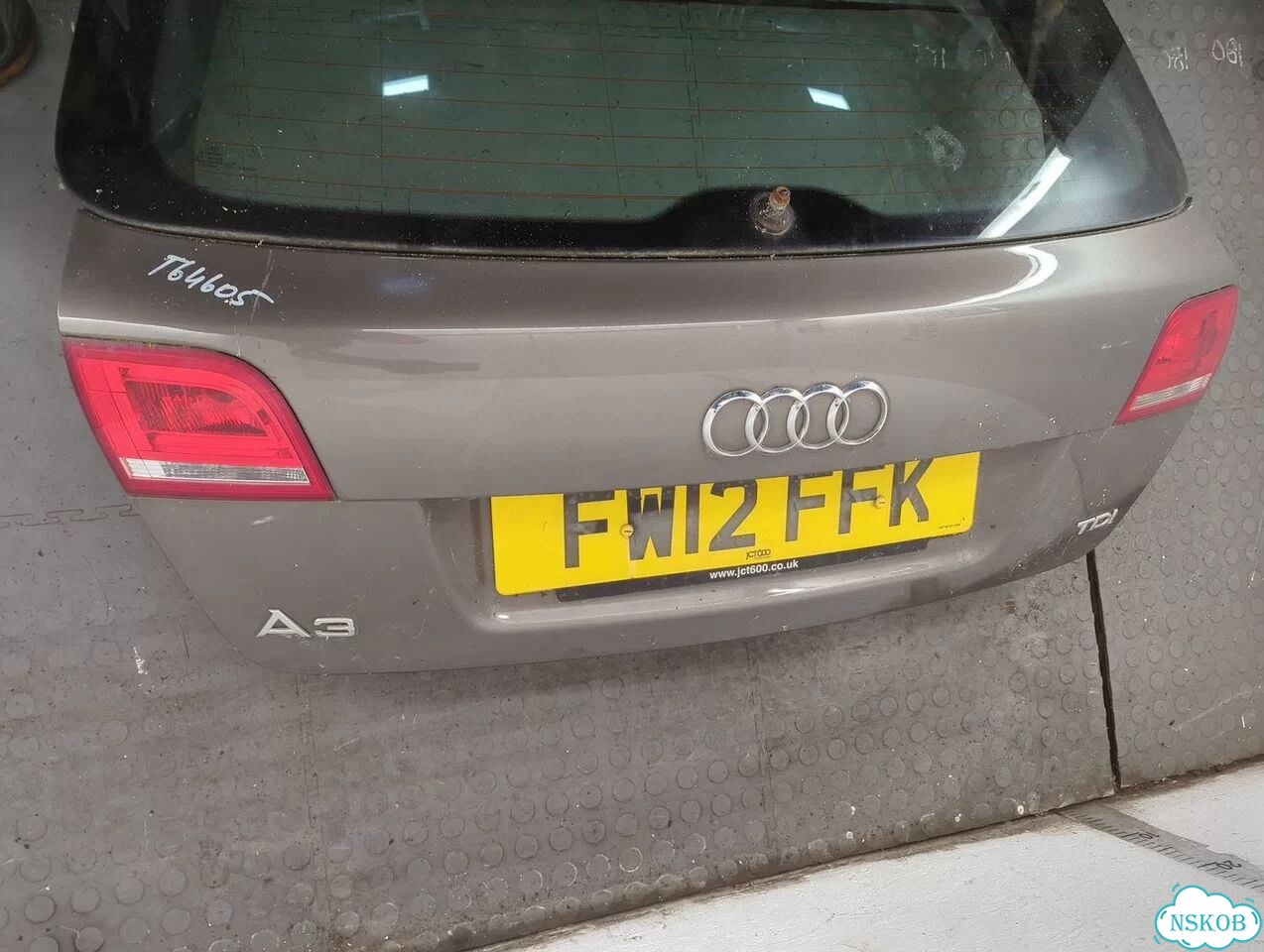 Крышка багажника Audi A3 (8P) фото 10