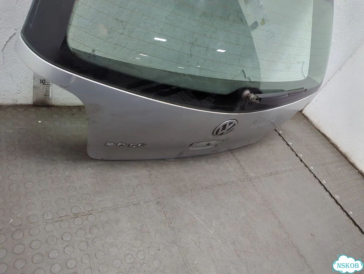 Крышка багажника Volkswagen Polo фото 4