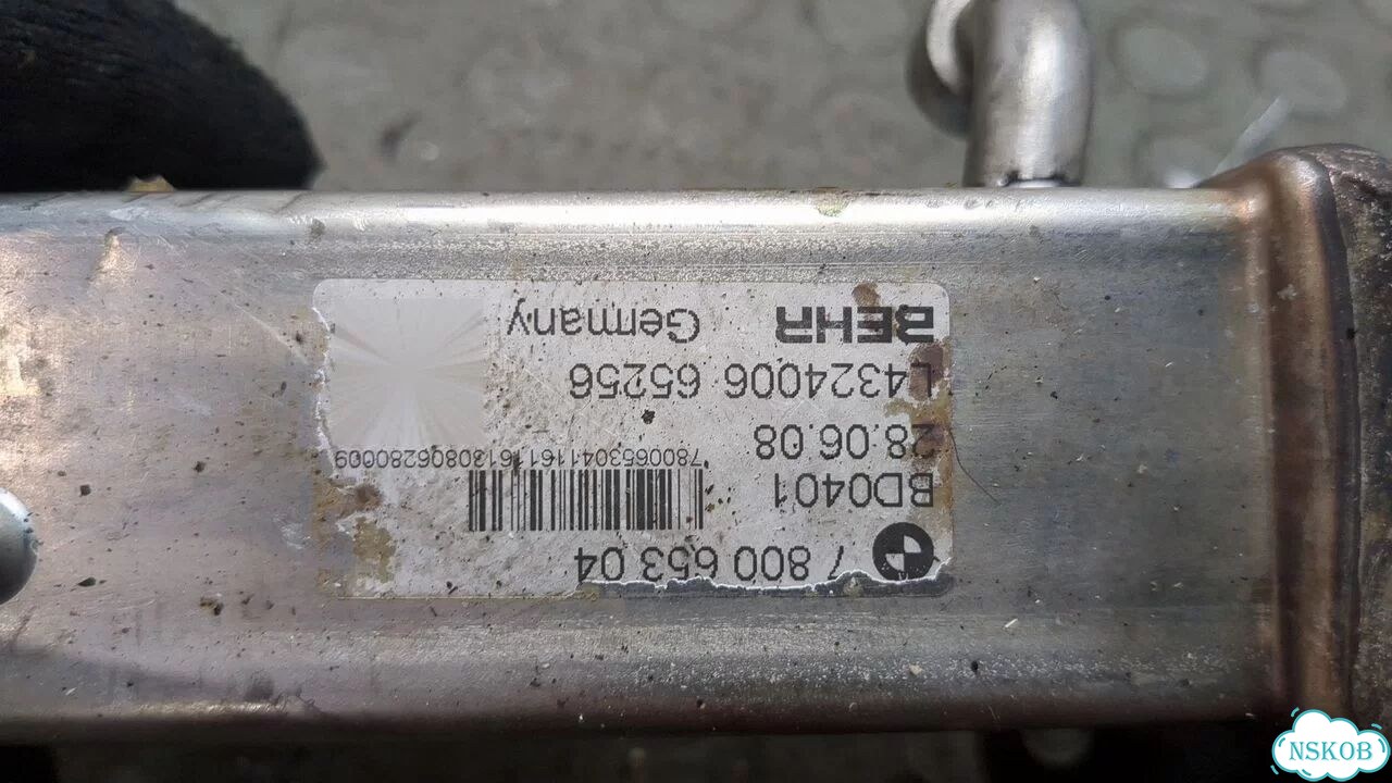 Клапан рециркуляции газов BMW 3 E90, E91, E92, E93 фото 4