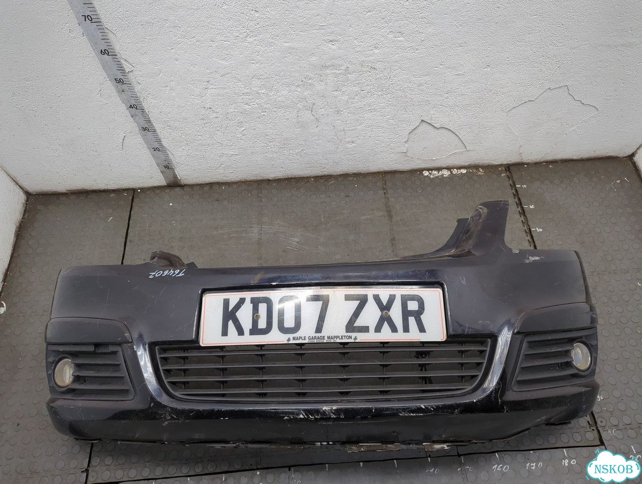 Бампер передний Opel Zafira B фото 1