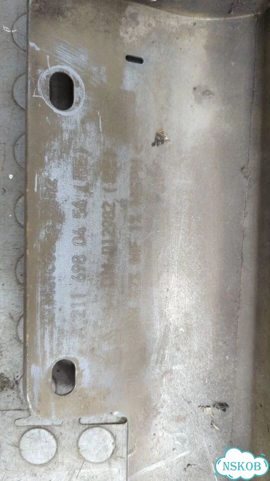 Накладка на порог правая передняя Mercedes E W211 фото 6